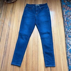 Ladies Levi’s 721 High Rise Skinny Jeans size 30